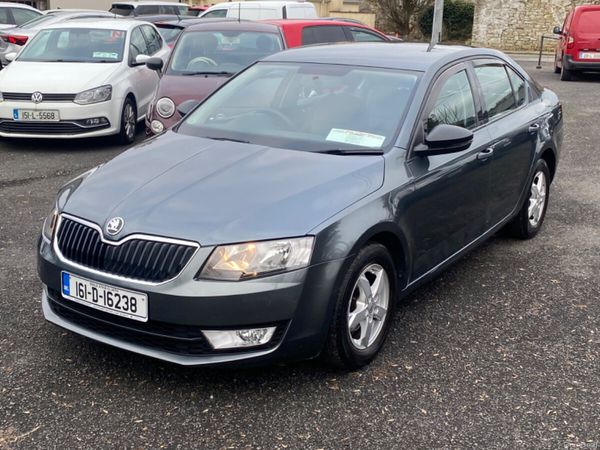Skoda Octavia Saloon, Diesel, 2016, Grey