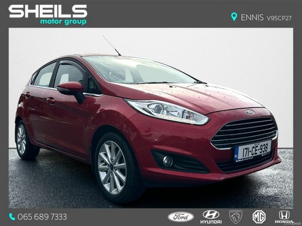 Ford Fiesta Hatchback, Petrol, 2017, Red