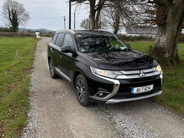 Mitsubishi Outlander SUV, Diesel, 2016, Black