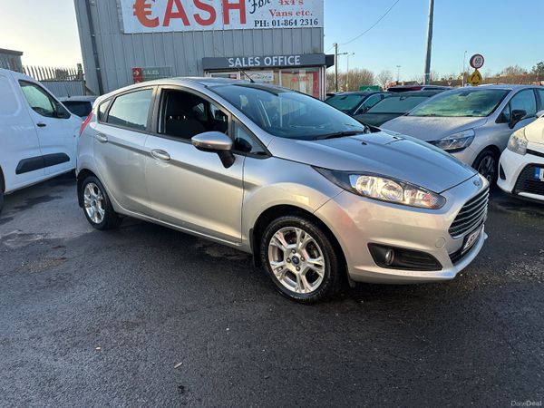 Ford Fiesta Hatchback, Petrol, 2016, Silver