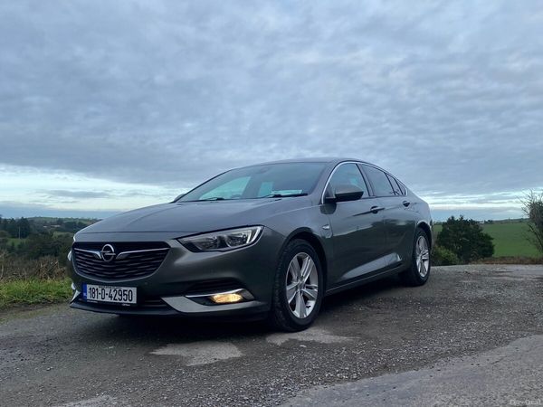 Opel Insignia Hatchback, Diesel, 2018, Grey
