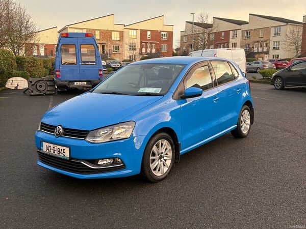 Volkswagen Polo Hatchback, Petrol, 2014, Blue