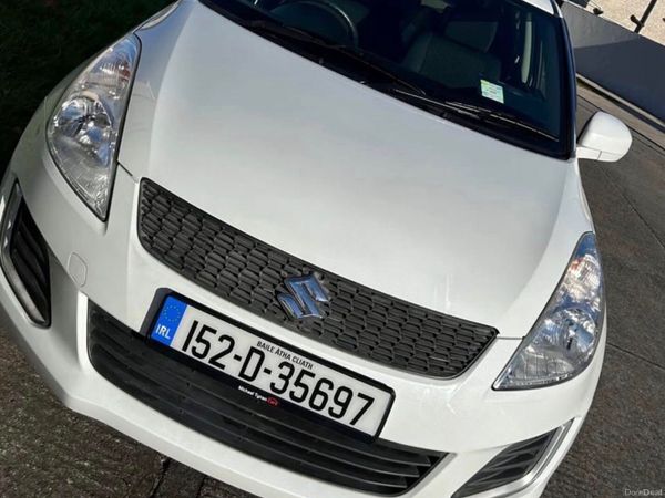 Suzuki Swift Hatchback, Petrol, 2015, White