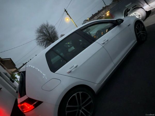 Volkswagen Golf Hatchback, Diesel, 2014, White