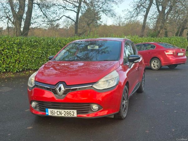 Renault Clio Hatchback, Petrol, 2016, Red