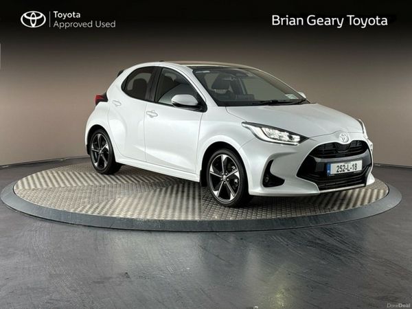 Toyota Yaris Hatchback, Petrol Hybrid, 2025, White