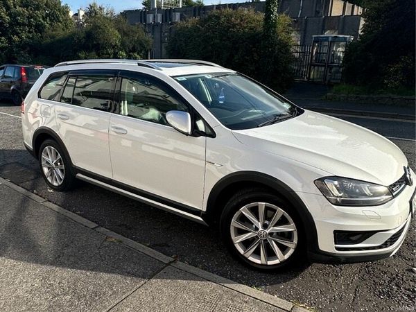 Volkswagen Golf Estate, Petrol, 2016, White