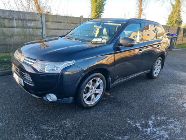Mitsubishi Outlander SUV, Diesel, 2013, Black
