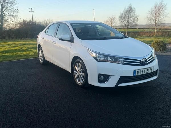 Toyota Corolla Saloon, Diesel, 2016, White