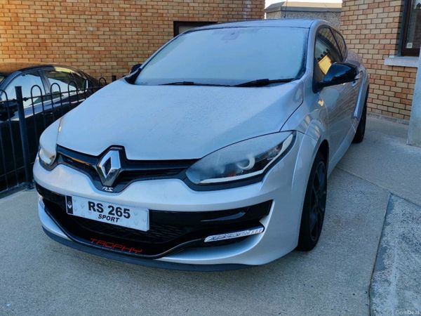 Renault Megane Hatchback, Petrol, 2015, Silver
