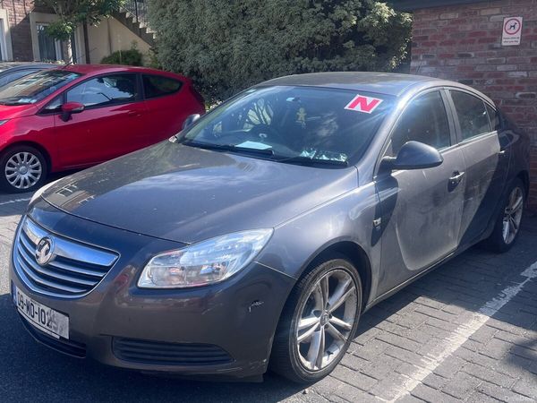 Vauxhall Insignia Hatchback, Diesel, 2009, Grey