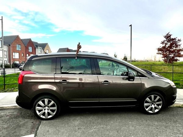 Peugeot 5008 MPV, Diesel, 2016, Brown