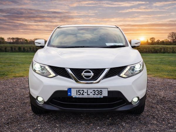 Nissan Qashqai Hatchback, Petrol, 2015, White