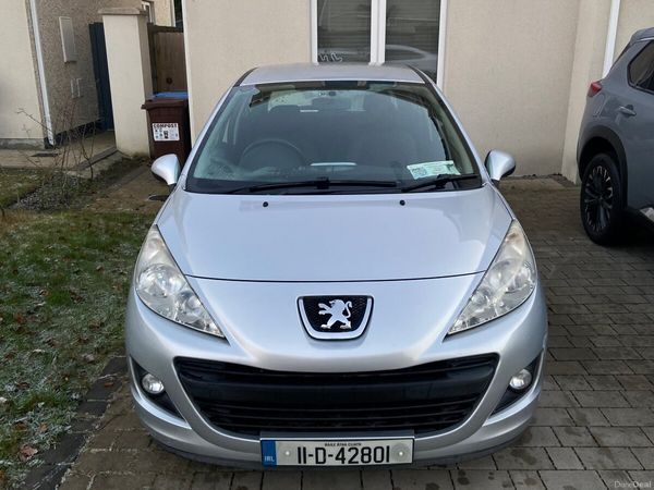 Peugeot 207 Hatchback, Petrol, 2011, Silver