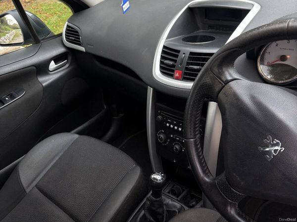 Peugeot 207 Hatchback, Diesel, 2012, Grey