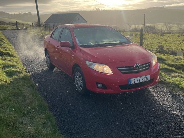 Toyota Corolla Saloon, Petrol, 2007, Red