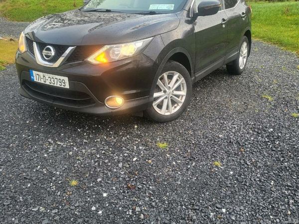 Nissan Qashqai SUV, Diesel, 2017, Black
