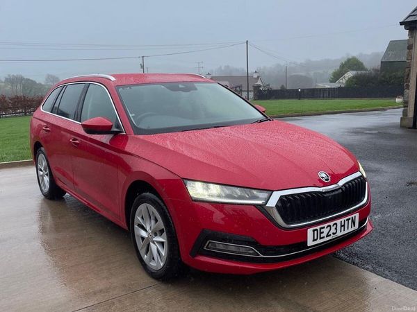 Skoda Octavia Estate, Diesel, 2023, Red