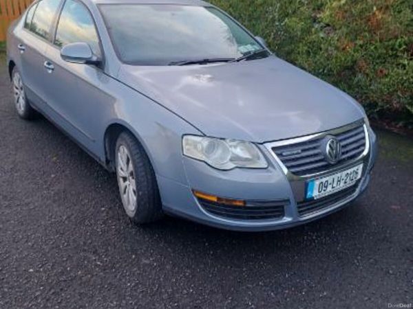 Volkswagen Passat Saloon, Diesel, 2009, Grey