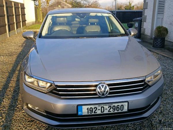 Volkswagen Passat Saloon, Diesel, 2019, Grey