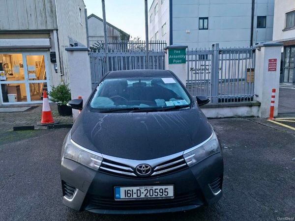 Toyota Corolla Saloon, Diesel, 2016, Black