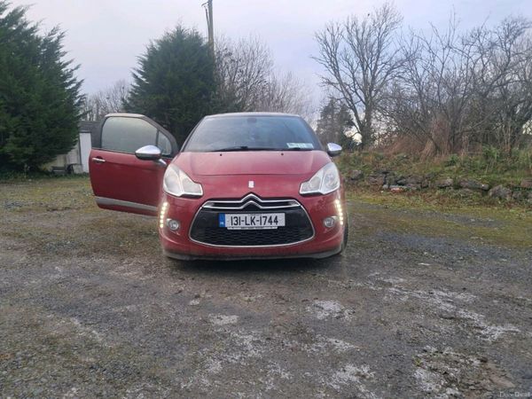 Citroen DS 3 Hatchback, Diesel, 2013, Red