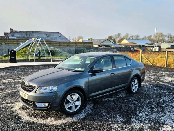 Skoda Octavia Hatchback, Diesel, 2016, Grey