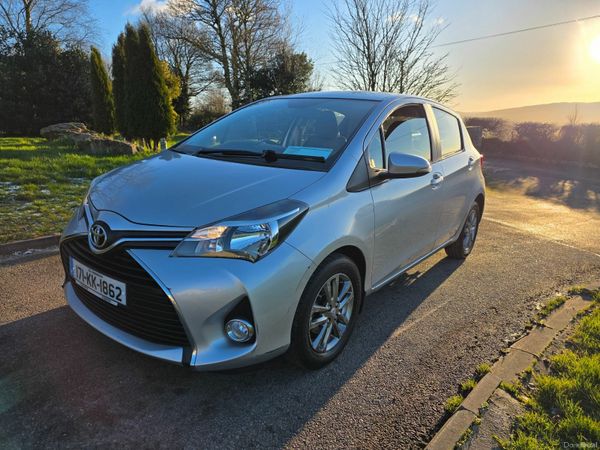 Toyota Yaris Hatchback, Petrol, 2017, Grey