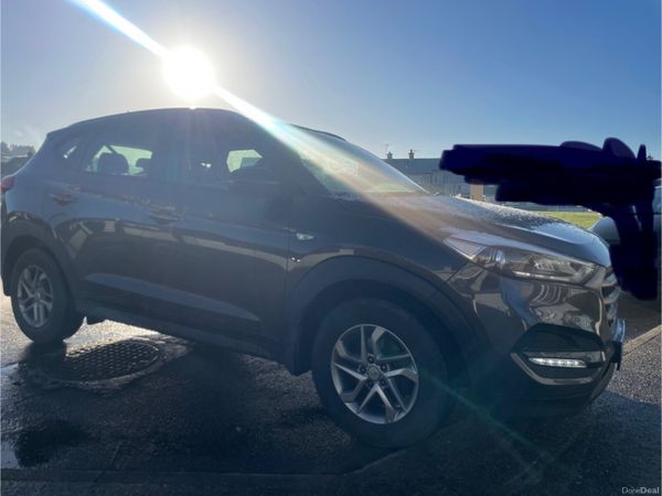 Hyundai Tucson SUV, Diesel, 2016, Bronze