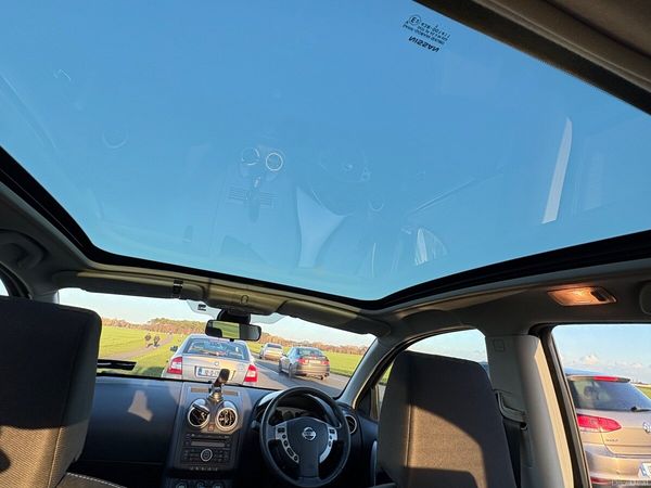 Nissan Qashqai Hatchback, Petrol, 2008, Brown