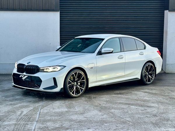 BMW 3-Series Saloon, Petrol Hybrid, 2023, White