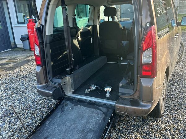 Peugeot Partner Tepee MPV, Diesel, 2012, Brown