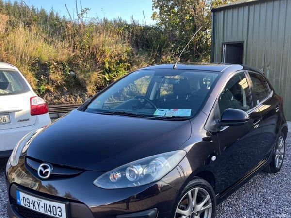 Mazda Mazda2 Hatchback, Petrol, 2009, Purple