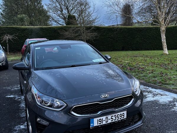 Kia Ceed Hatchback, Diesel, 2019, Grey