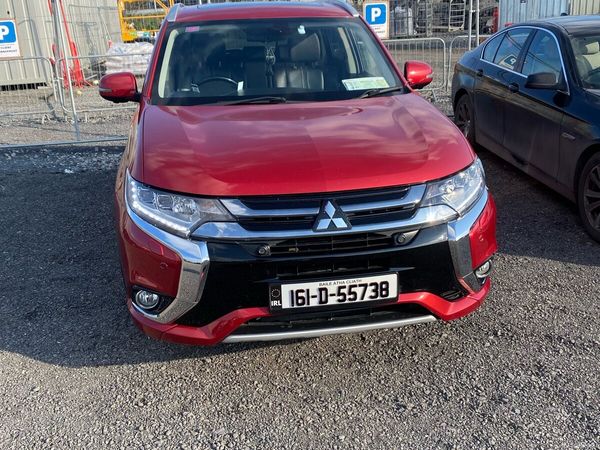 Mitsubishi Outlander SUV, Petrol Plug-in Hybrid, 2016, Red