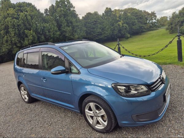 Volkswagen Touran MPV, Petrol, 2015, Blue