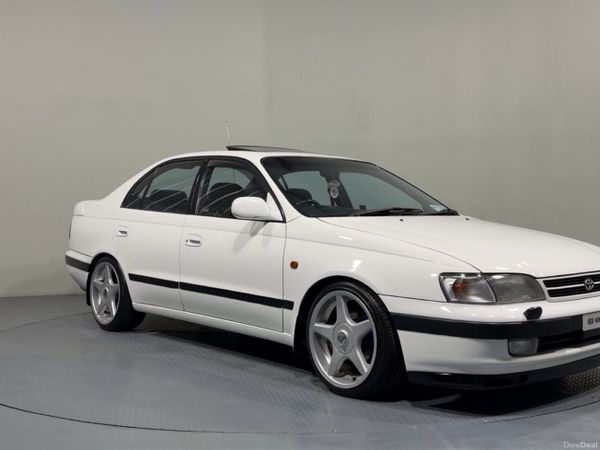 Toyota Carina Saloon, Petrol, 1993, White