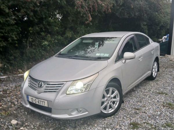 Toyota Avensis Saloon, Diesel, 2012, Silver