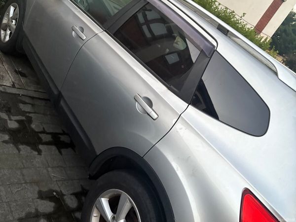Nissan Qashqai+2 Hatchback, Diesel, 2009, Silver