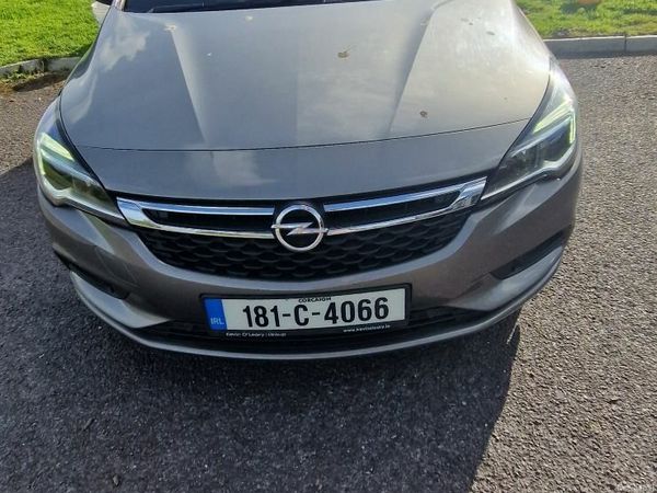 Opel Astra Hatchback, Diesel, 2018, Grey