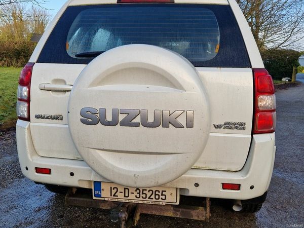Suzuki Grand Vitara SUV, Diesel, 2012, White