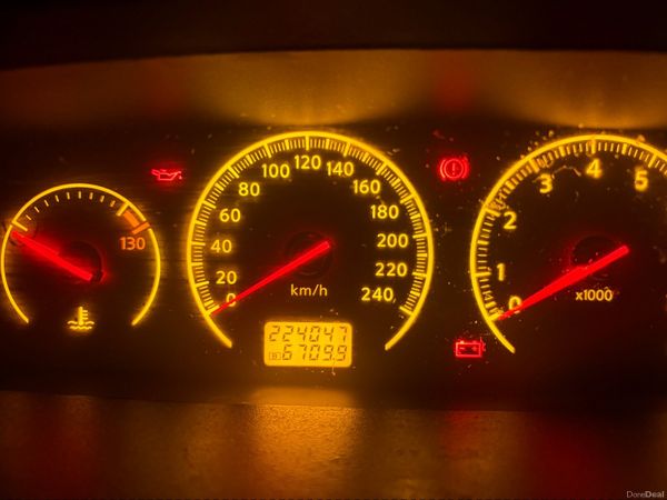 Nissan Primera Hatchback, Petrol, 2007, Brown