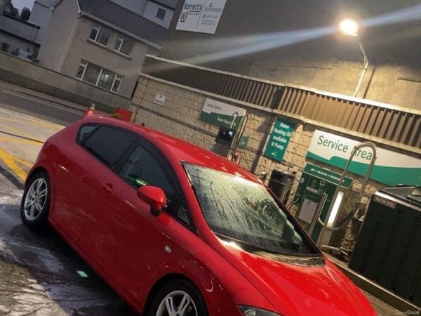 SEAT Leon Hatchback, Diesel, 2010, Red