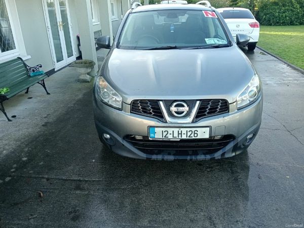 Nissan Qashqai Hatchback, Diesel, 2012, Grey