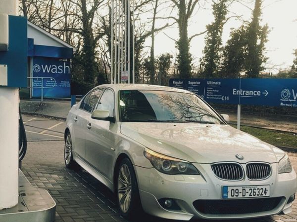 BMW 5-Series Saloon, Diesel, 2009, Silver