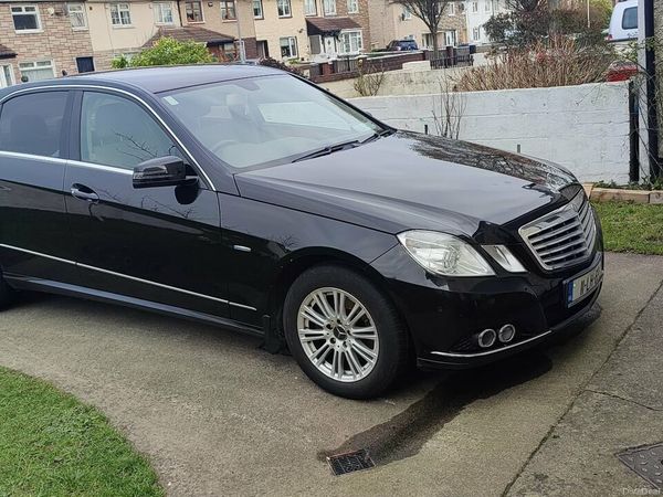 Mercedes-Benz E-Class Saloon, Diesel, 2011, Black