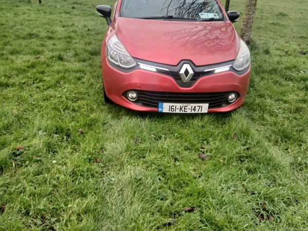 Renault Clio Hatchback, Diesel, 2016, Red