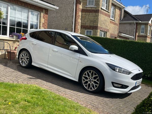 Ford Focus Hatchback, Diesel, 2017, White
