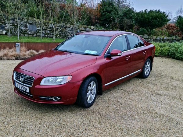 Volvo S80 Saloon, Diesel, 2011, Red