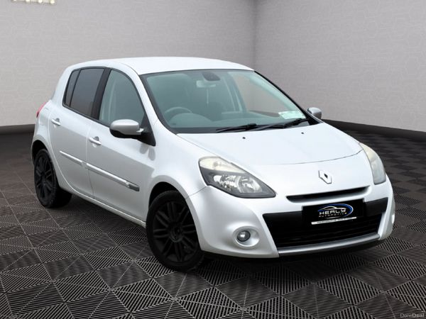 Renault Clio Hatchback, Petrol, 2011, Silver